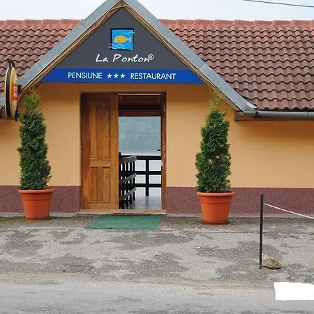 La Ponton Pensiune Ieşelniţa