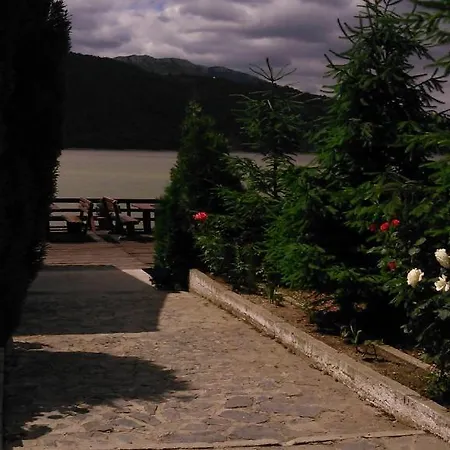 Pensiune La Ponton Ieşelniţa